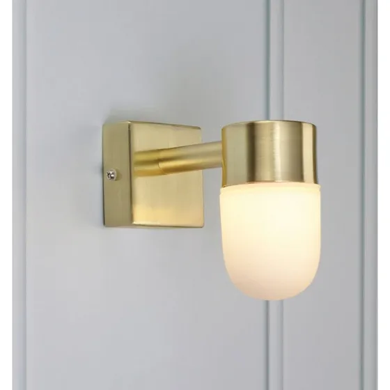 Markslöjd Menton Bad-Spiegelleuchte IP44 Messing/Opal