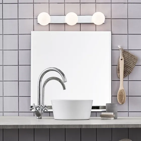 Markslöjd Mini 3 Wandleuchte IP44 Chrom/Weiß