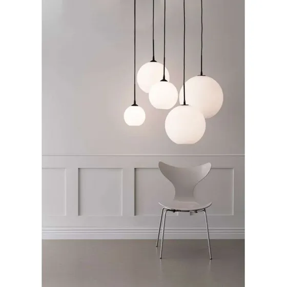 Belid Capo Pendelleuchte Ø350 Schwarz/Opalglas