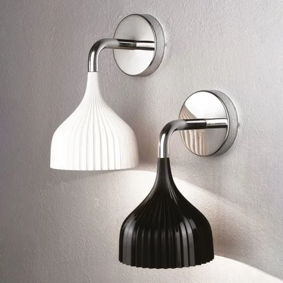 Kartell É LED-Wandleuchte, Weiß, Design von Ferruccio Laviani