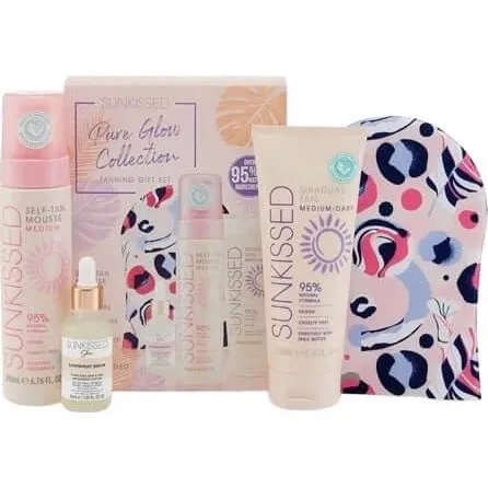 Sunkissed Pure Glow Collection Tanning Gift Set mit Selbstbräunung