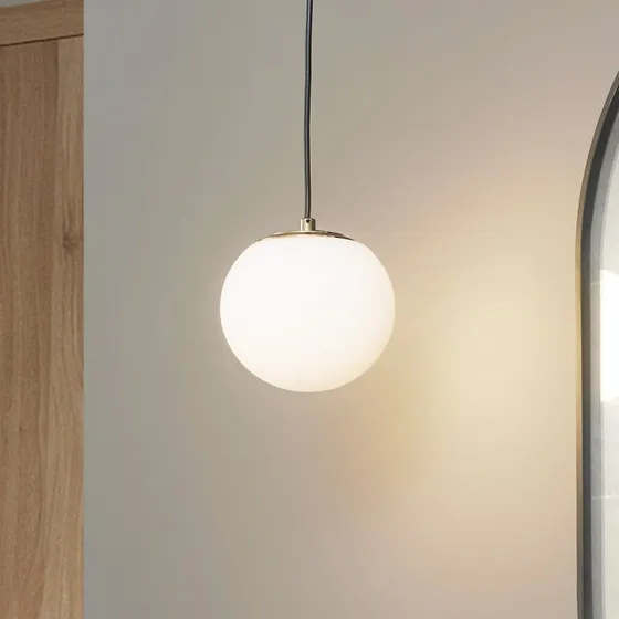 Lucande Bidolo Pendelleuchte IP44 Messing Glas Kugel