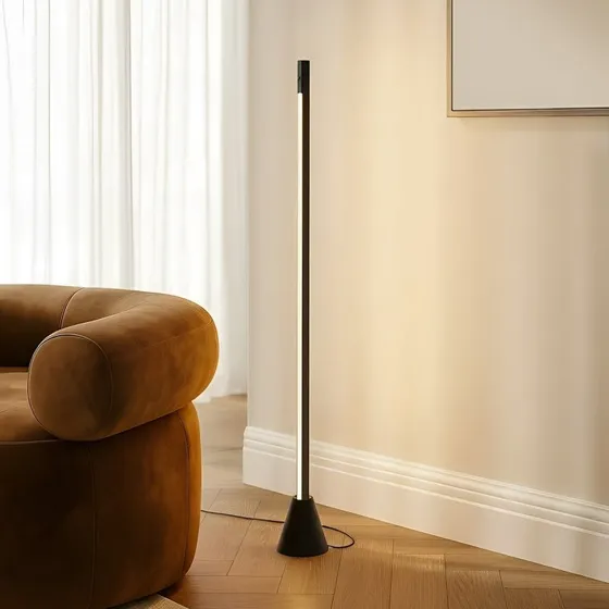 Lucande LED-Stehleuchte Linija Schwarz, 110 cm, Gestensteuerung