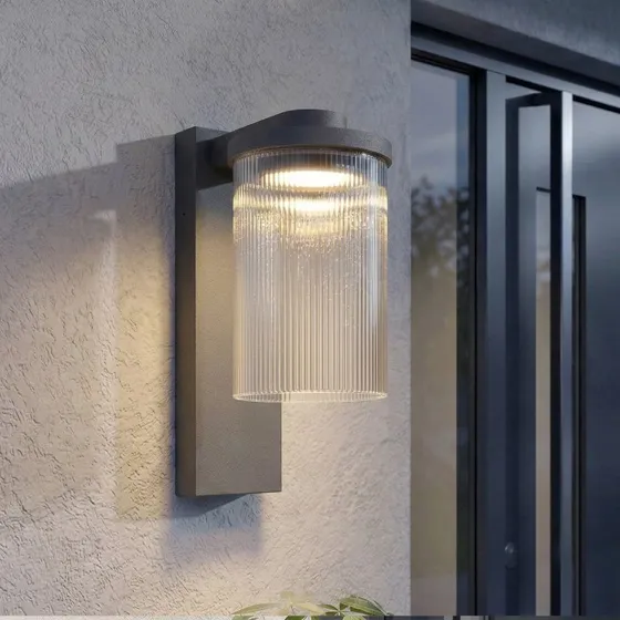 Lucande Beelia LED-Außenwandleuchte, anthrazit, IP65, geriffelt
