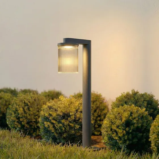 Lucande LED-Wegeleuchte Beelia, anthrazit, 60 cm, geriffelt