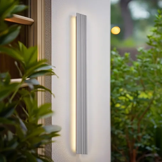 Lucande LED-Außenwandleuchte Melira, 100 cm, Hellgrau
