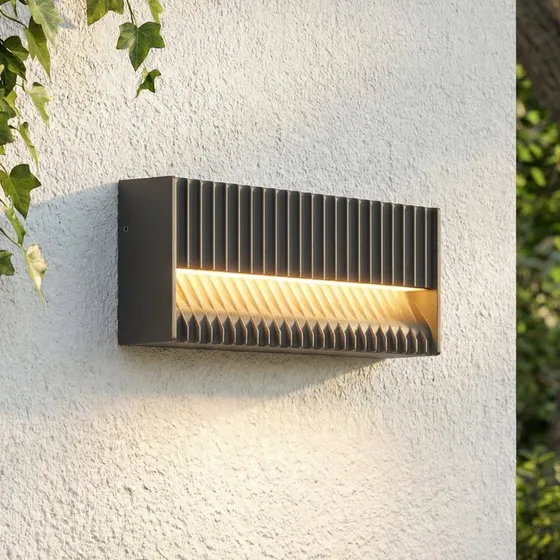 Lucande Tavion LED-Außenwandleuchte, 25 cm, anthrazit, IP65