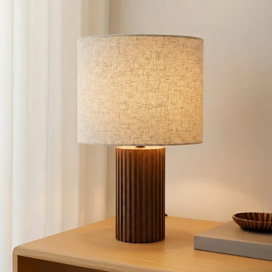 Lindby Tischleuchte Kimiko, Walnussholz & Textil, 38 cm