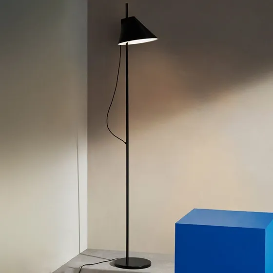 Louis Poulsen Yuh LED-Stehleuchte Schwarz