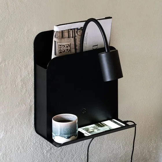 Nordlux Wandleuchte Roomi Schwarz mit Ablage und USB