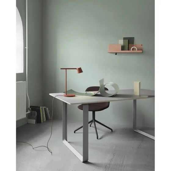 Muuto Tip Tischleuchte Black - Aluminium