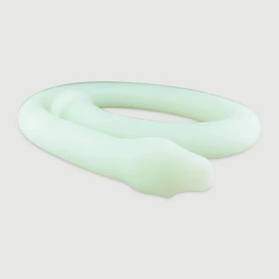 Cobra In My Ass Platin Silikon XL-Analdildo 100 cm - Leuchtend