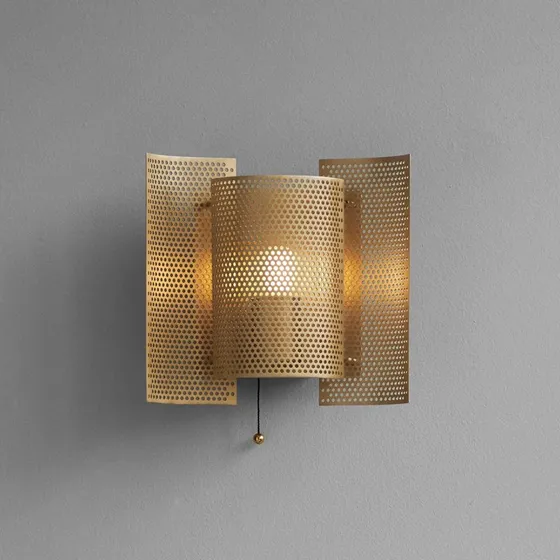 Northern Butterfly Perforated Wandleuchte – Messing