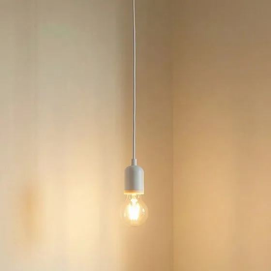 Lindby Pendelleuchte Hattie, E27, Weiß, Ø 4,7 cm, Aluminium