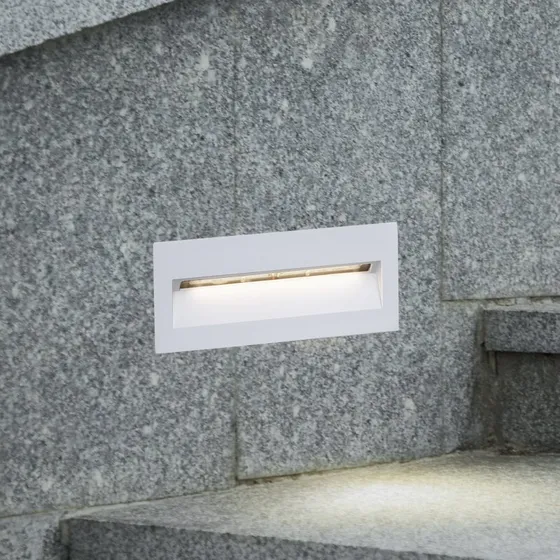 Lucande Loya LED-Wandeinbauleuchte 23x8 cm, Weiß, IP54
