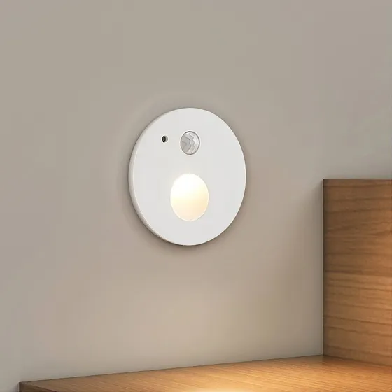 Arcchio Neru LED-Einbauwandlampe mit Bewegungssensor, Weiß