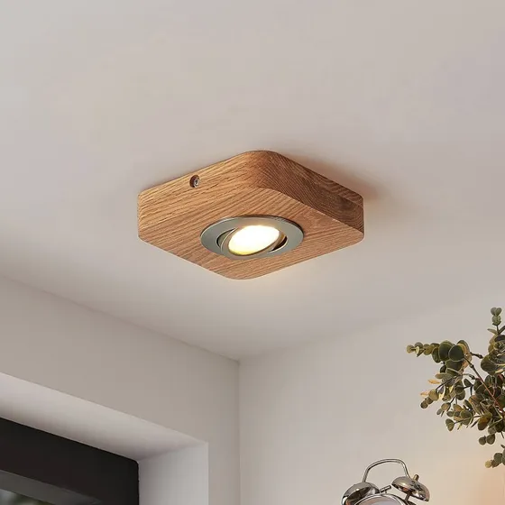 Lindby Mikari LED-Deckenleuchte aus Eichenholz, 14 cm, schwenkbar