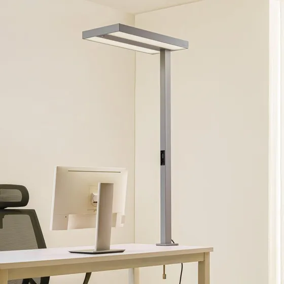 Arcchio Logan LED-Büro-Klemmleuchte, silber, dimmbar mit Sensor