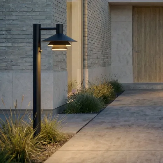 Lucande Montaro LED-Wegeleuchte, 100 cm, Anthrazit, Sensor, IP54