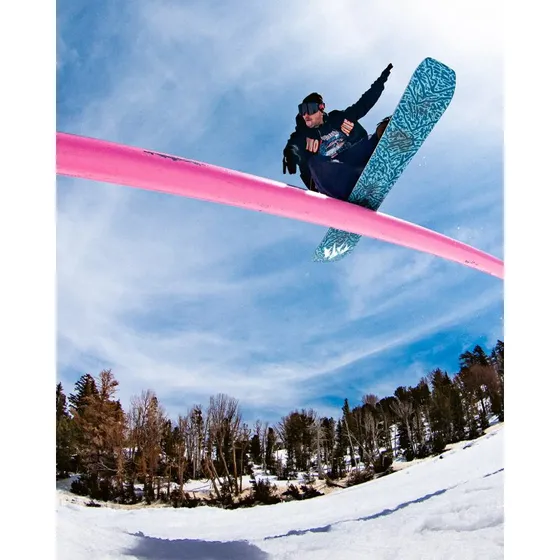 Jones Men's Aviator 2.0 Snowboard 2026