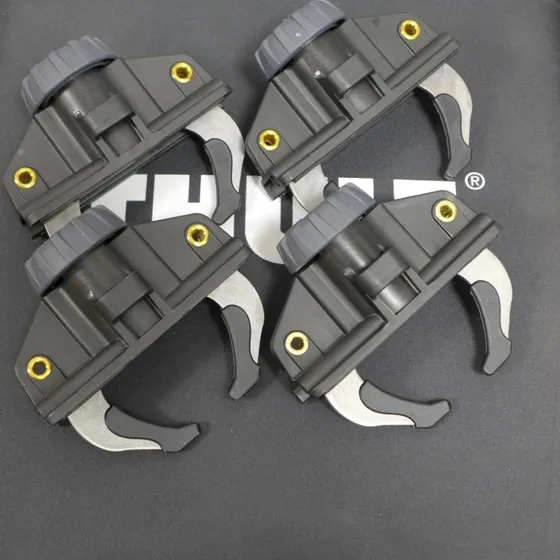 Thule Fast-Grip Schnell-Befestigungssystem für Dachboxen