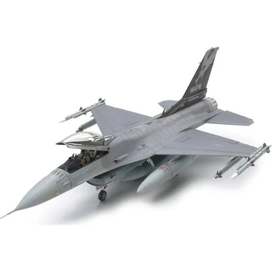 Tamiya 1:48 F-16C Block 25/32 Plastikbausatz
