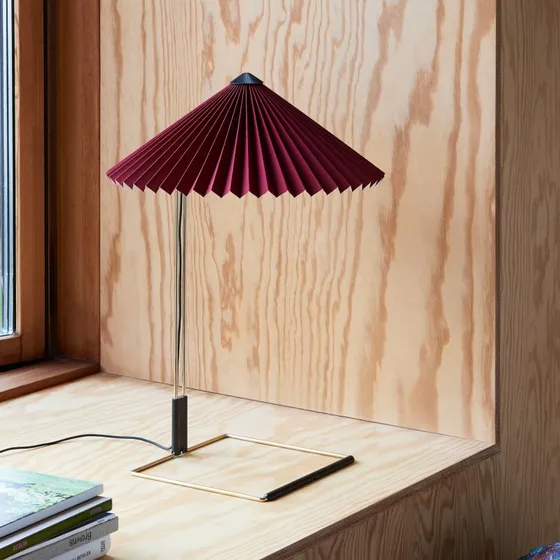 HAY Matin 380 LED-Tischleuchte Plissee, Oxidrot