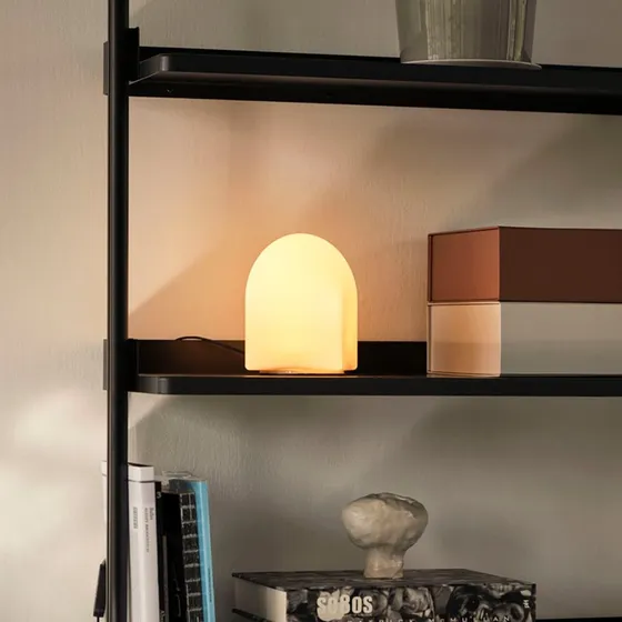 HAY Parade LED-Tischleuchte Shell White 16 cm