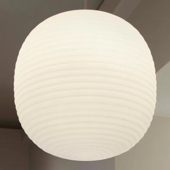 New Works Lantern Large Hängeleuchte aus Opalglas, Ø 40cm
