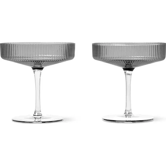 Ferm Living Ripple Champagnergläser, 2er-Set, Rauchgrau