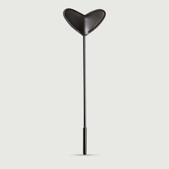 Cupid Strike Serie Heart Tip Leder Crop 33 cm - Schwarz