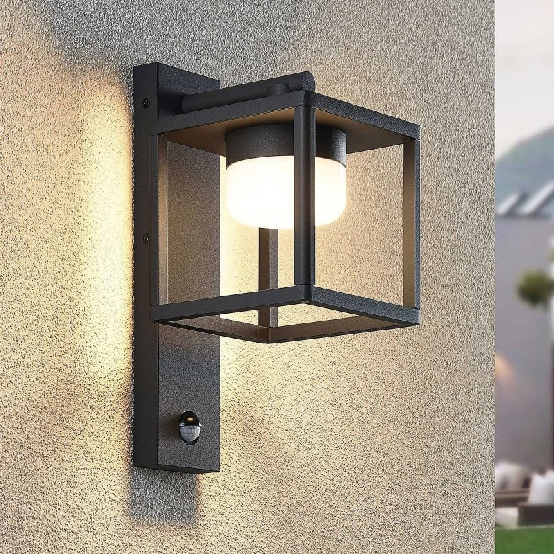 Lucande Außenwandlampe Timio, Downlight, Sensor, GX53, IP44, Dunkelgrau