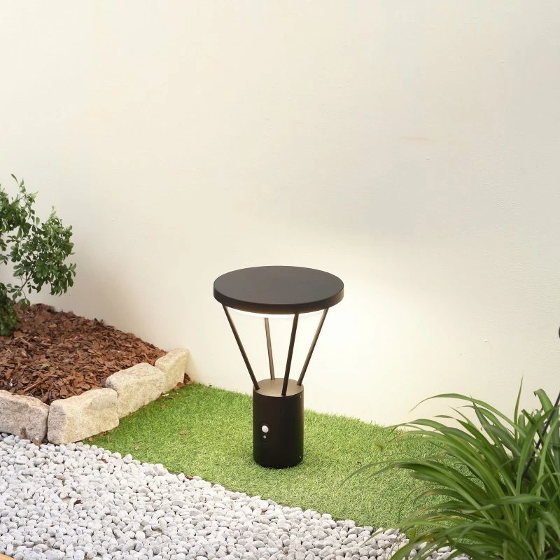Lucande Elario Solar-Stehleuchte mit Sensor, 44,5 cm, Schwarz