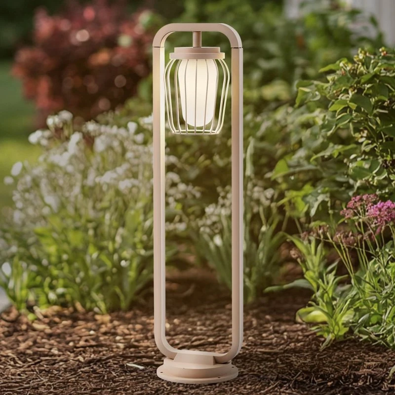 Lucande Wegeleuchte Chandan, 90 cm, beige, Aluminium, IP54