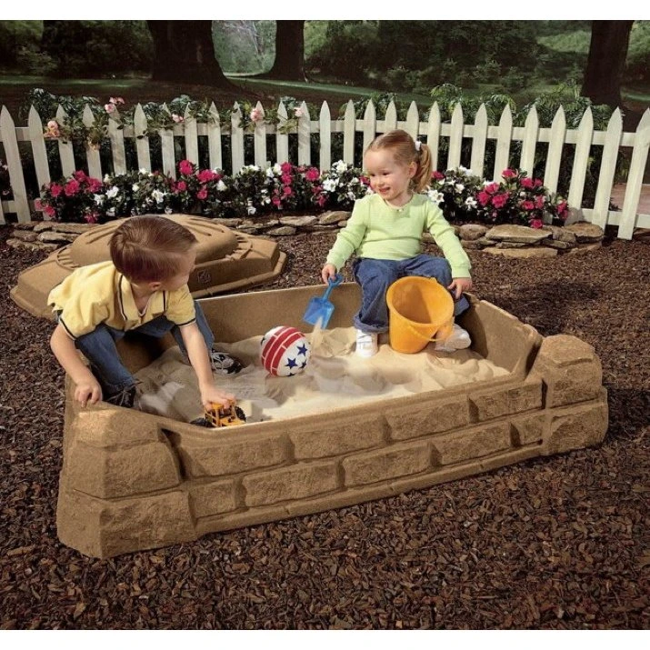 Step2 Naturally Playful Sandkasten 112x81x39 cm braun mit Deckel