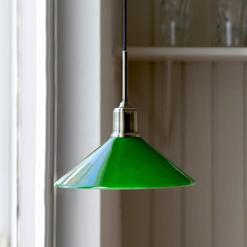 Markslöjd Vela Pendelleuchte, Grün/Antikmessing, Glas/Eisen, Ø 25 cm