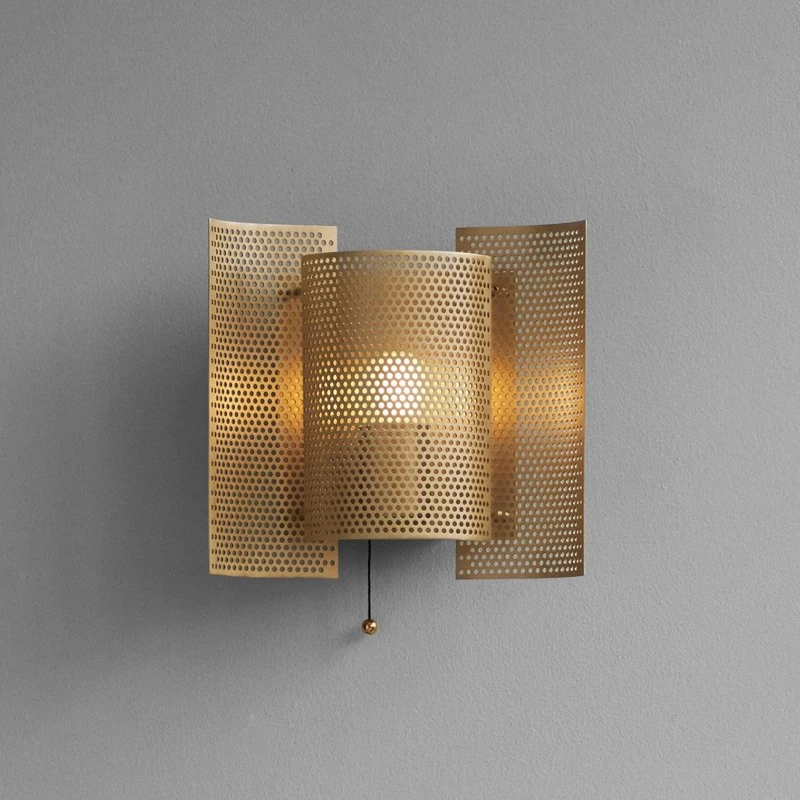 Northern Butterfly Perforated Wandleuchte – Messing