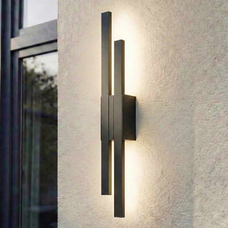Lindby Sakari LED-Außenwandlampe, Schwarz, Aluminium, 59 cm