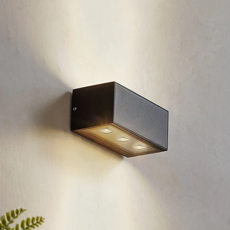 Lucande Selim LED-Außenwandleuchte, 15,3 cm, Schwarz, Aluminium