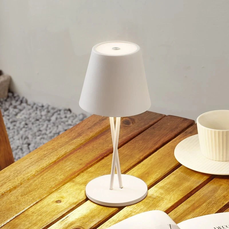 Lindby Janea Cross Akku-Tischleuchte IP54 Weiß