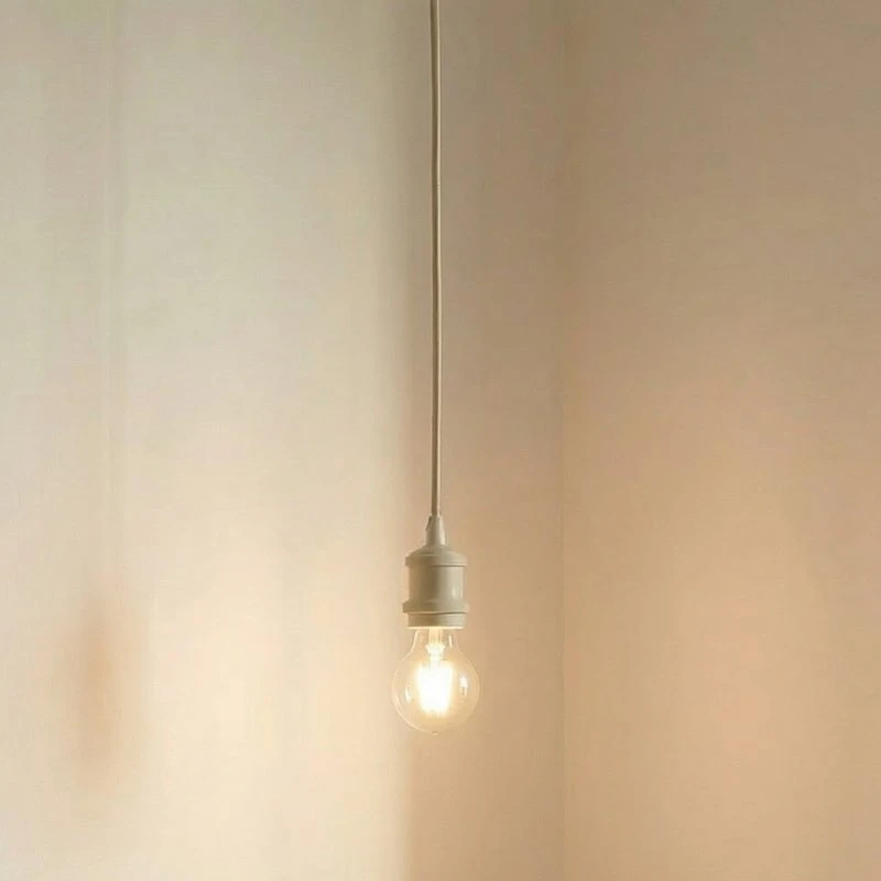 Lindby Pendelleuchte Hattie, E27, beige, Ø 5 cm, Aluminium