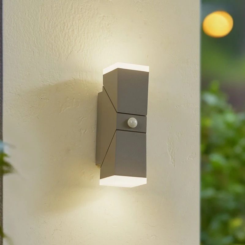 Lindby Sally LED-Außenwandleuchte mit Sensor, 22 cm, Grau