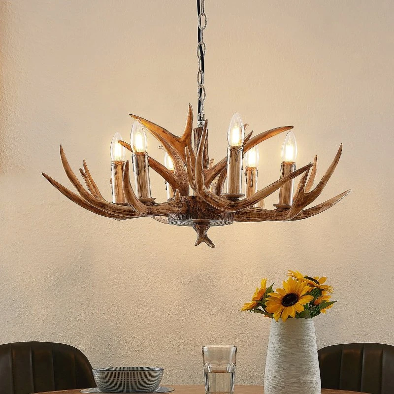 Lindby Hängelampe Tejask, 6-flammig, Ø 70 cm, Geweih-Design, Braun