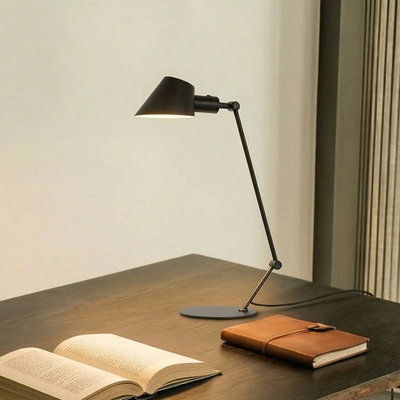 Lindby Tischleuchte Corali, Schwarz, Metall, 64cm