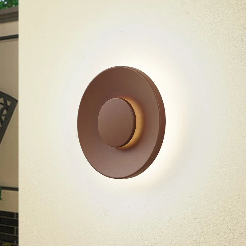 Lucande Kayana LED-Außenwandleuchte, Rostfarben, Aluminium, 24cm