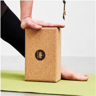 Lotuscrafts Yogablock aus Kork – Klein