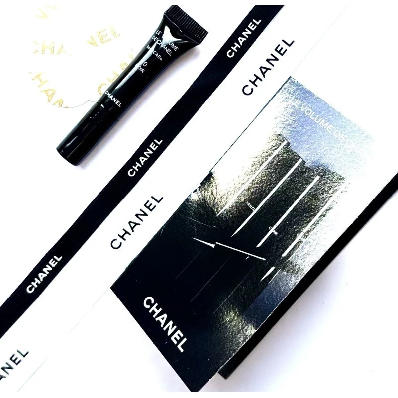 Chanel Le Volume de Chanel Waterproof Mascara Nr.10 Schwarz 6 g