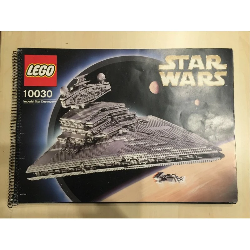 LEGO Star Wars Star Destroyer (10030) mit Bauanleitung