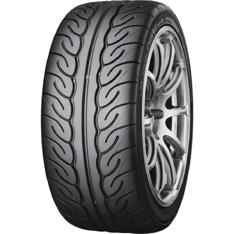 Yokohama Advan Neova AD08 RS 215/45 R17 87W
