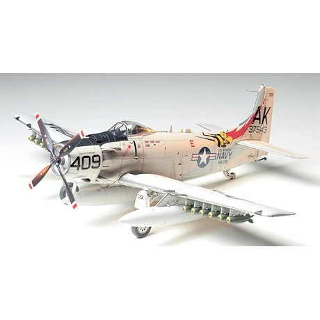 Tamiya 1:48 USN Douglas A1-H Skyraider